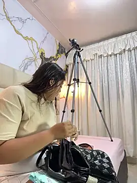 Lia sexx online show from March 3, 2026, 12:00 pm