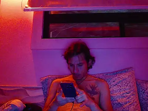 Latinopervs online show from March 3, 2026, 4:18 am