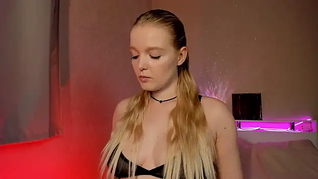 Snapshot of Ssweet_annie chatting on November 6, 2025, 4:19 pm Ssweet annie online show from November 6, 2025, 4:19 pm