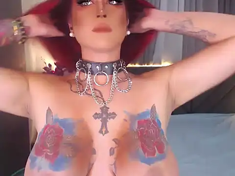 Snapshot of Transdomts4u chatting on November 18, 2025, 4:44 pm Transdomts4u online show from November 18, 2025, 4:44 pm