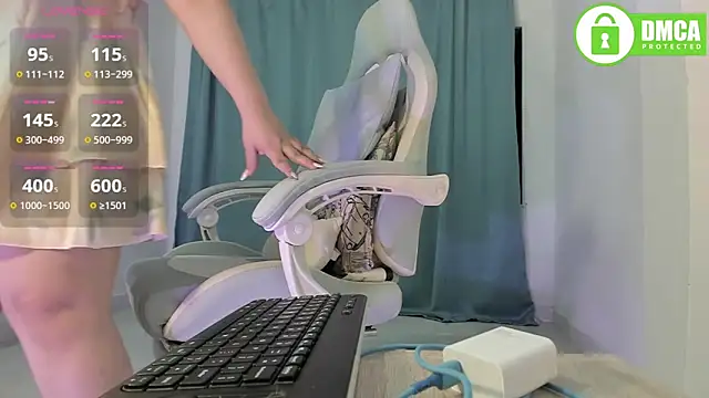 Snapshot of zoe_37 chatting on October 16, 2025, 2:34 am zoe 37 online show from October 16, 2025, 2:34 am