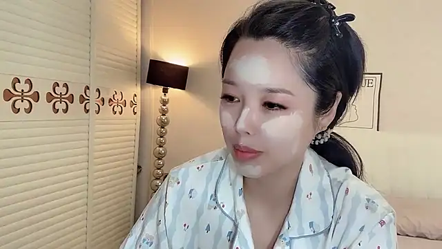 Snapshot of kk_lele chatting on June 20, 2026, 4:48 am kk lele online show from June 20, 2026, 4:48 am