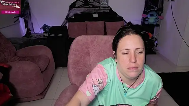 valery adams1 online show from October 17, 2025, 4:15 am