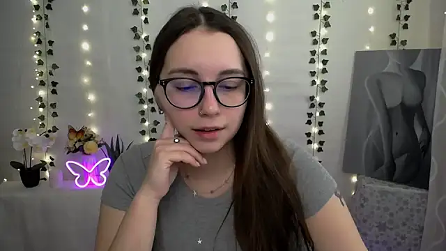 SweetPrincess  online show from February 25, 2025, 6:36 am