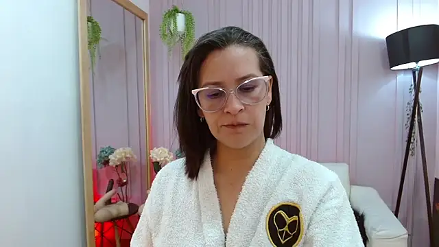 Britney taylor  online show from January 3, 2025, 9:47 pm