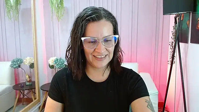 Britney taylor  online show from February 5, 2025, 10:01 pm