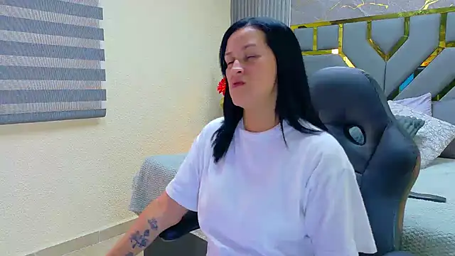 Britney taylor  online show from July 29, 2026, 8:07 pm