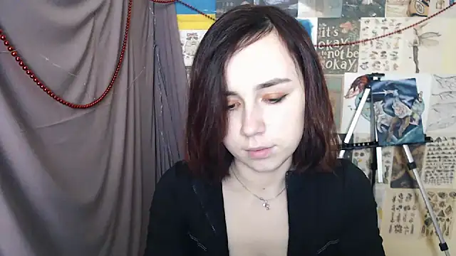 Snapshot of VeryVeryVeryShy_ chatting on January 6, 2025, 7:09 am VeryVeryVeryShy online show from January 6, 2025, 7:09 am