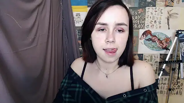 Snapshot of VeryVeryVeryShy_ chatting on January 28, 2025, 6:38 am VeryVeryVeryShy online show from January 28, 2025, 6:38 am