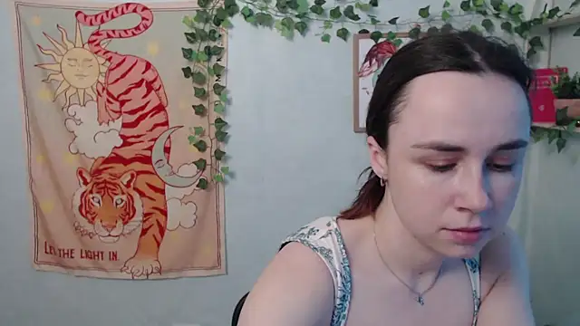 VeryVeryVeryShy  online show from May 21, 2026, 5:36 am