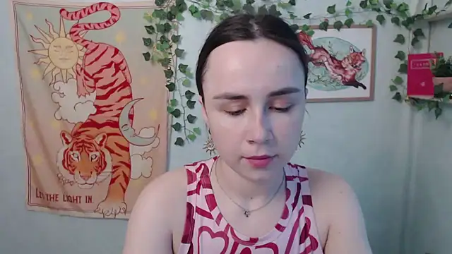 VeryVeryVeryShy  online show from May 22, 2026, 5:36 am