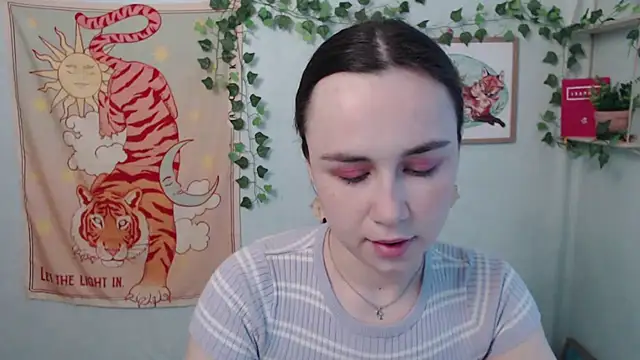 VeryVeryVeryShy  online show from June 4, 2026, 5:46 am