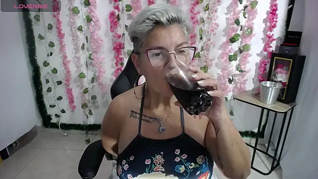 bety-cum2 online show from February 15, 2025, 8:22 pm