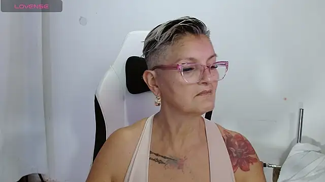 bety-cum2 online show from May 8, 2026, 11:54 pm