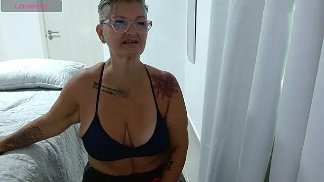 bety-cum2 online show from May 15, 2026, 2:13 pm