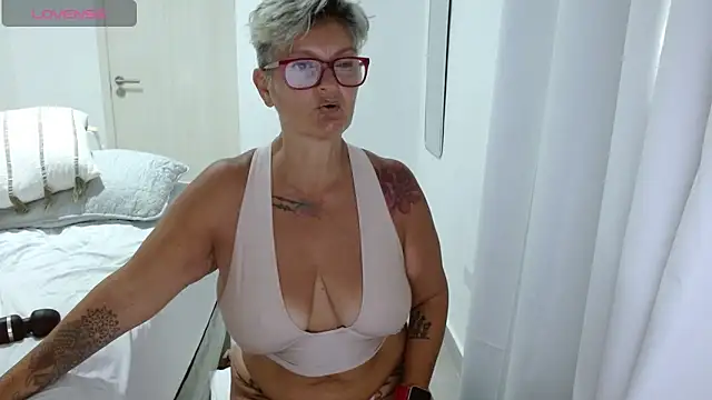 bety-cum2 online show from May 24, 2026, 3:17 pm