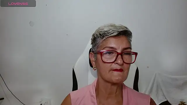 bety-cum2 online show from June 5, 2026, 11:54 pm
