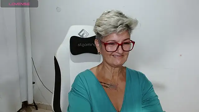 bety-cum2 online show from June 9, 2026, 12:28 pm
