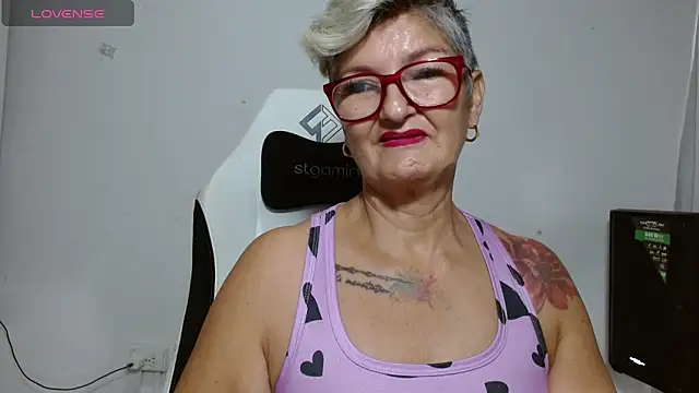 bety-cum2 online show from June 13, 2026, 1:09 pm