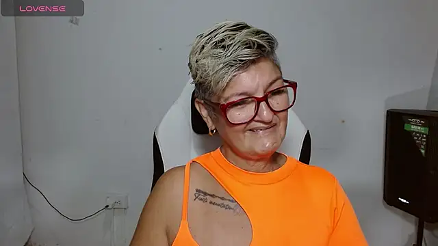bety-cum2 online show from June 14, 2026, 1:24 pm