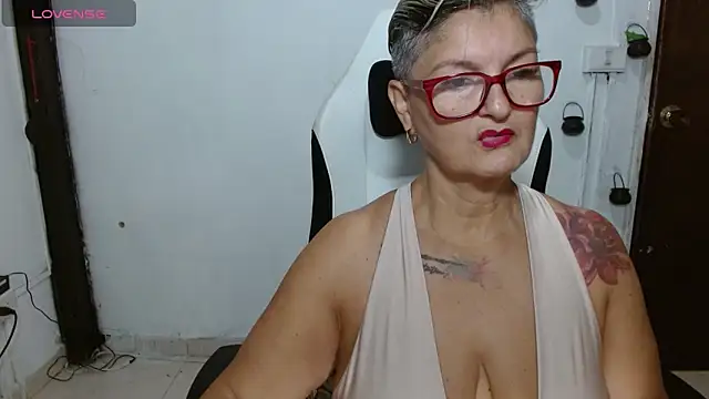bety-cum2 online show from June 18, 2026, 1:48 pm