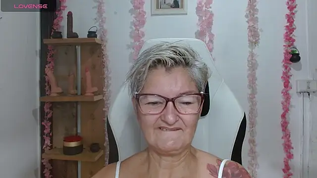 bety-cum2 online show from August 4, 2026, 2:19 pm