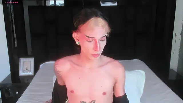 Snapshot of AndyWiilliams chatting on March 13, 2025, 8:54 pm AndyWiilliams online show from March 13, 2025, 8:54 pm