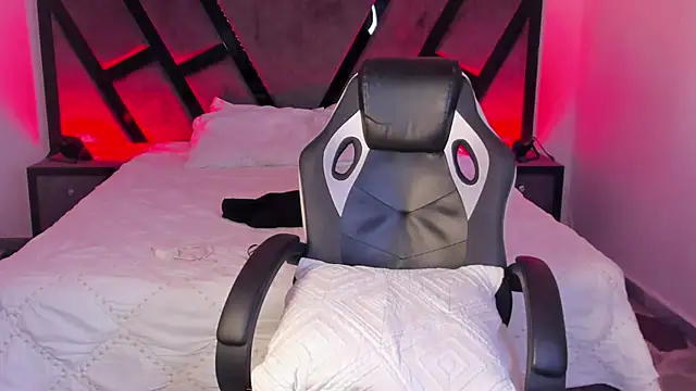 AndyWiilliams online show from February 3, 2026, 9:42 pm