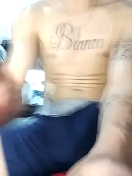 Alex012501 online show from January 17, 2025, 1:36 am