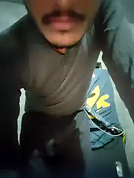 Snapshot of Hot2612 chatting on December 6, 2024, 1:29 am Hot2612 online show from December 6, 2024, 1:29 am