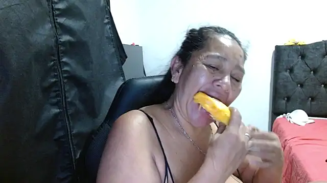 katia mature online show from October 1, 2025, 3:45 am