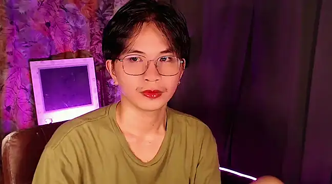 Sexy Handsome Drex online show from December 24, 2024, 9:50 am