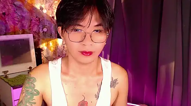 Sexy Handsome Drex online show from December 31, 2024, 12:15 pm