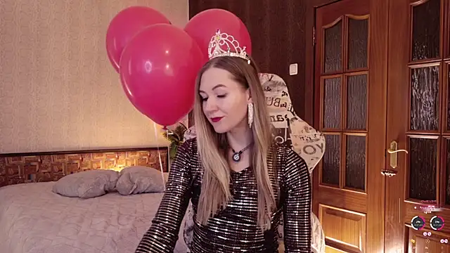 Snapshot of Hello_Lisha chatting on June 5, 2026, 8:42 am Hello Lisha online show from June 5, 2026, 8:42 am