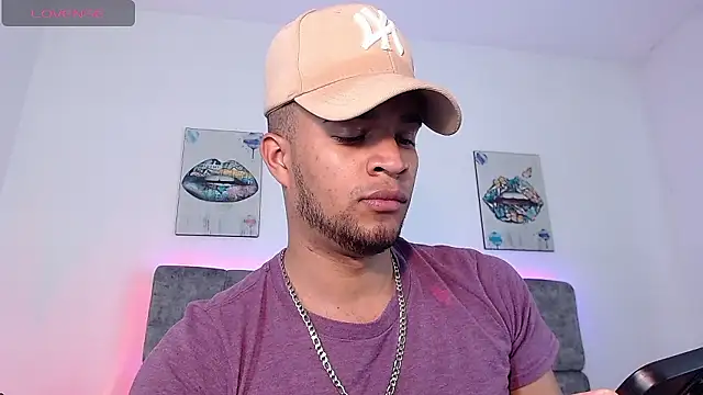 Snapshot of Bigcock_21cm_ chatting on December 5, 2024, 8:11 pm Bigcock 21cm online show from December 5, 2024, 8:11 pm