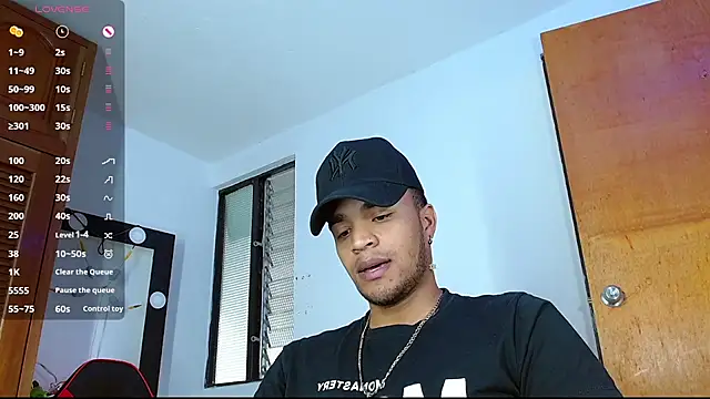 Snapshot of Bigcock_21cm_ chatting on February 25, 2025, 1:50 pm Bigcock 21cm online show from February 25, 2025, 1:50 pm