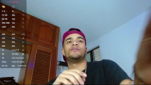 Snapshot of Bigcock_21cm_ chatting on February 26, 2025, 3:52 pm Bigcock 21cm online show from February 26, 2025, 3:52 pm