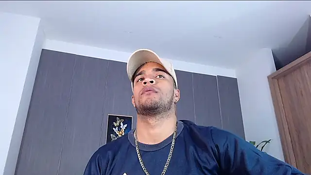 Snapshot of Bigcock_21cm_ chatting on March 14, 2025, 8:17 pm Bigcock 21cm online show from March 14, 2025, 8:17 pm