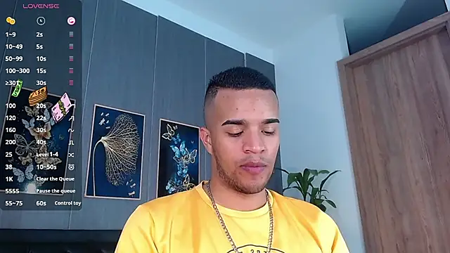 Snapshot of Bigcock_21cm_ chatting on March 19, 2025, 7:49 pm Bigcock 21cm online show from March 19, 2025, 7:49 pm