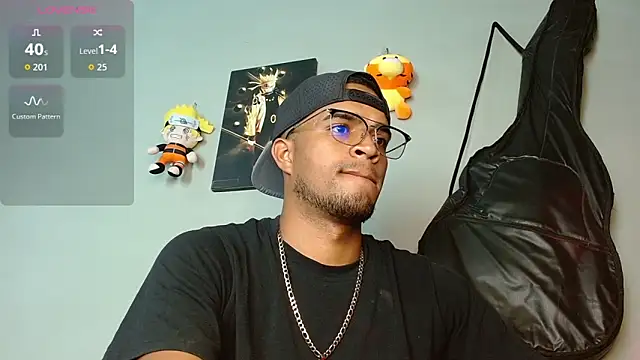 Snapshot of Bigcock_21cm_ chatting on October 28, 2025, 8:55 pm Bigcock 21cm online show from October 28, 2025, 8:55 pm