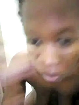 Snapshot of africanpussy22 chatting on April 10, 2026, 10:58 pm africanpussy22 online show from April 10, 2026, 10:58 pm