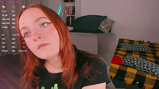 Snapshot of Alice_CutePerv chatting on October 14, 2025, 7:36 pm Alice CutePerv online show from October 14, 2025, 7:36 pm