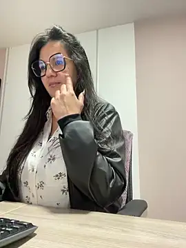 Snapshot of SWEETLILY18 chatting on December 27, 2024, 11:06 am SWEETLILY18 online show from December 27, 2024, 11:06 am