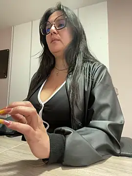 Snapshot of SWEETLILY18 chatting on January 3, 2025, 11:57 am SWEETLILY18 online show from January 3, 2025, 11:57 am