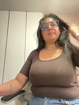 Snapshot of SWEETLILY18 chatting on January 4, 2025, 2:46 pm SWEETLILY18 online show from January 4, 2025, 2:46 pm