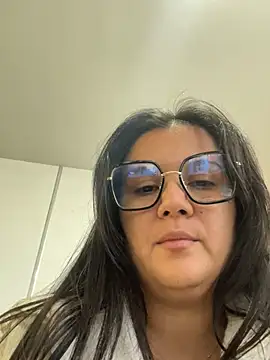 Snapshot of SWEETLILY18 chatting on January 18, 2025, 3:59 pm SWEETLILY18 online show from January 18, 2025, 3:59 pm