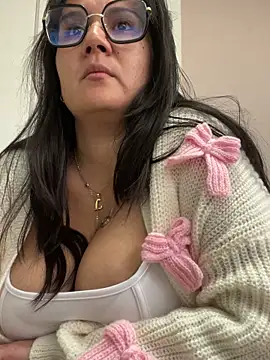 Snapshot of SWEETLILY18 chatting on January 28, 2025, 2:31 pm SWEETLILY18 online show from January 28, 2025, 2:31 pm