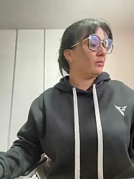 Snapshot of SWEETLILY18 chatting on January 31, 2025, 2:17 pm SWEETLILY18 online show from January 31, 2025, 2:17 pm