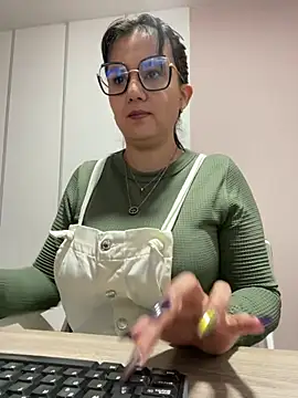 Snapshot of SWEETLILY18 chatting on February 11, 2025, 11:21 am SWEETLILY18 online show from February 11, 2025, 11:21 am