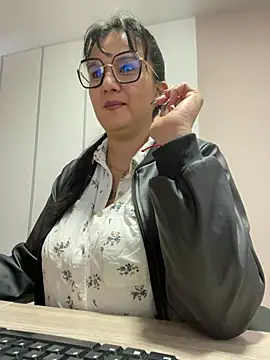 Snapshot of SWEETLILY18 chatting on February 13, 2025, 11:17 am SWEETLILY18 online show from February 13, 2025, 11:17 am